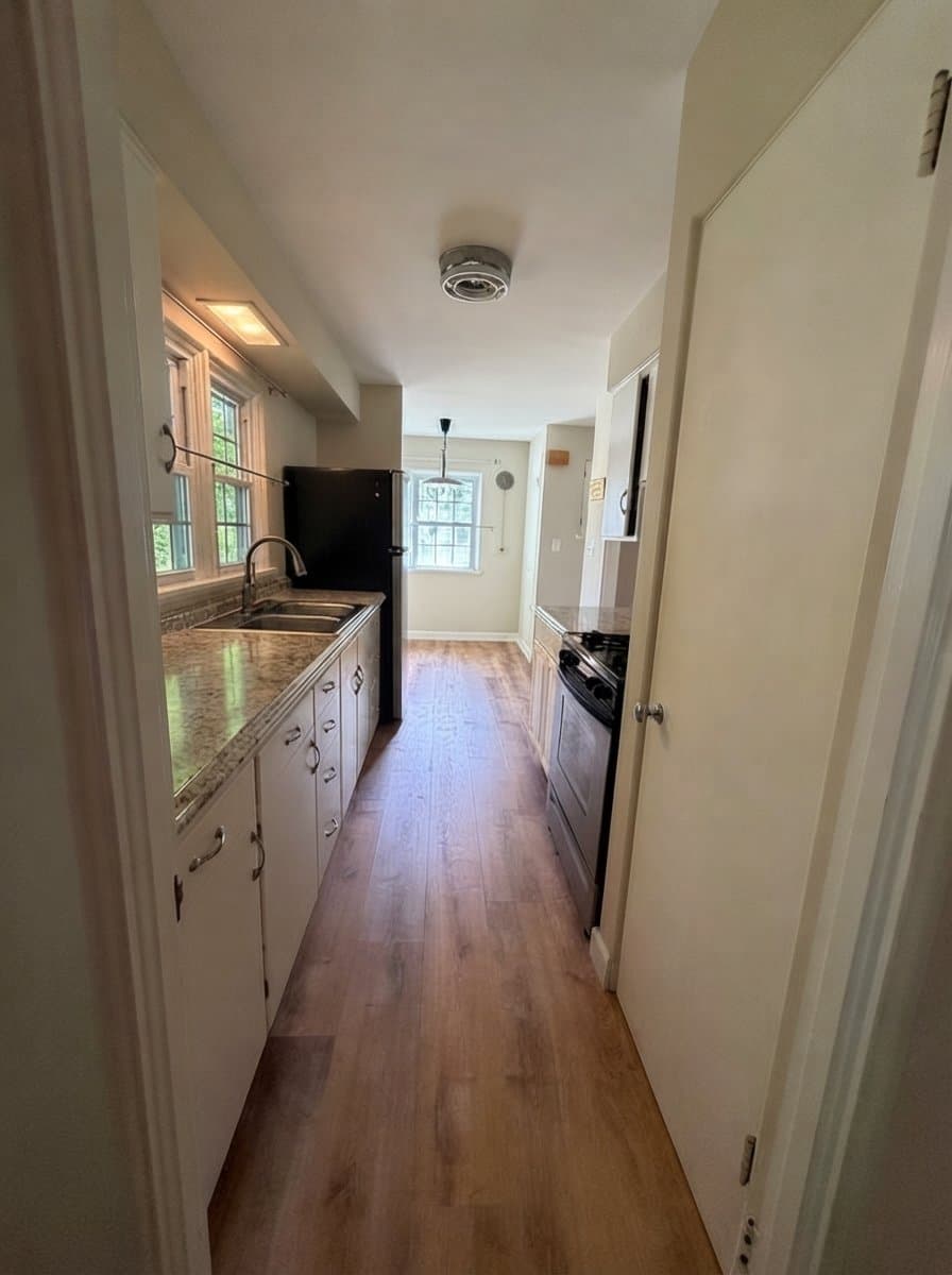 Bloomington House: 523 McGregor St