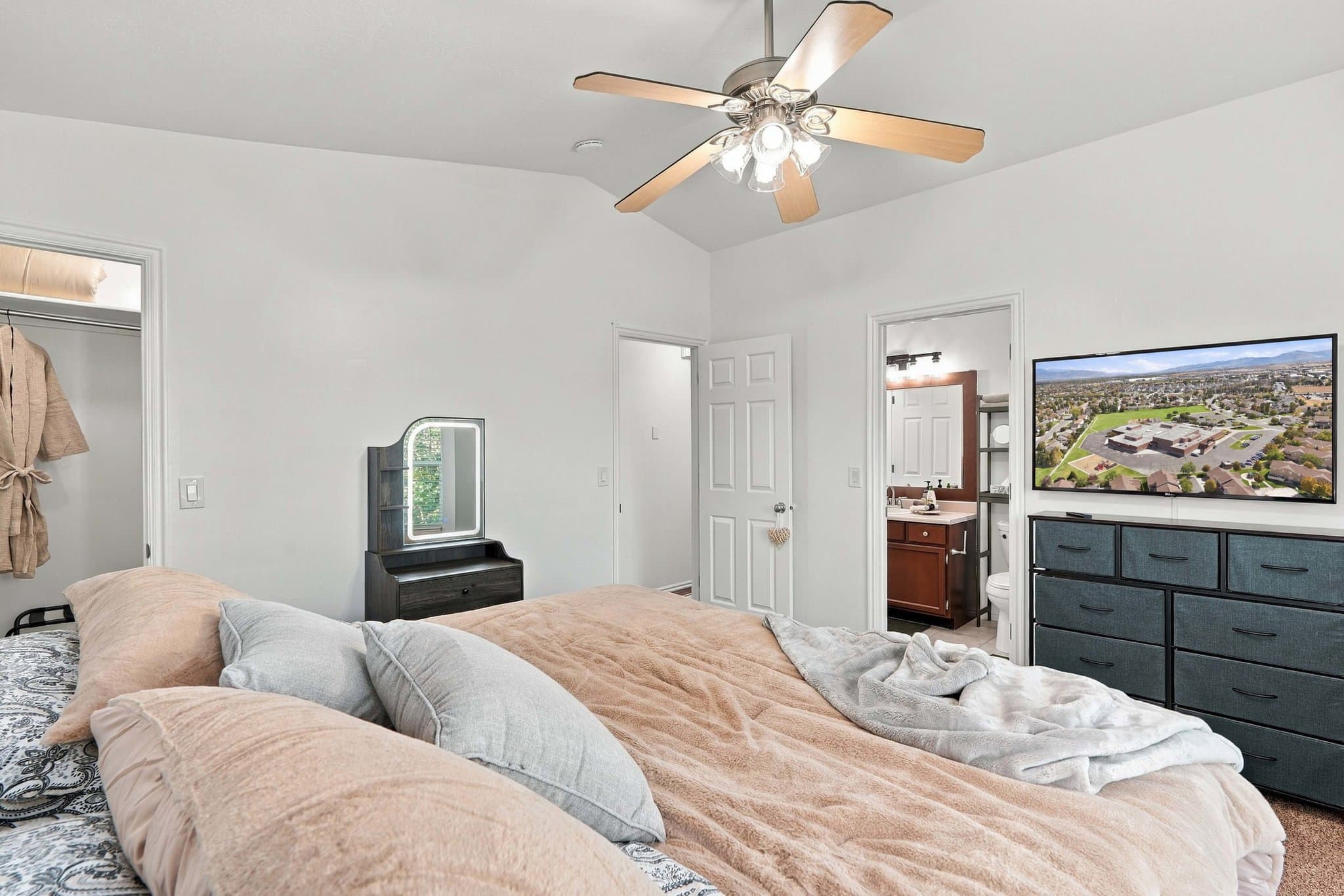 West Jordan House: 2051 W Wasa St