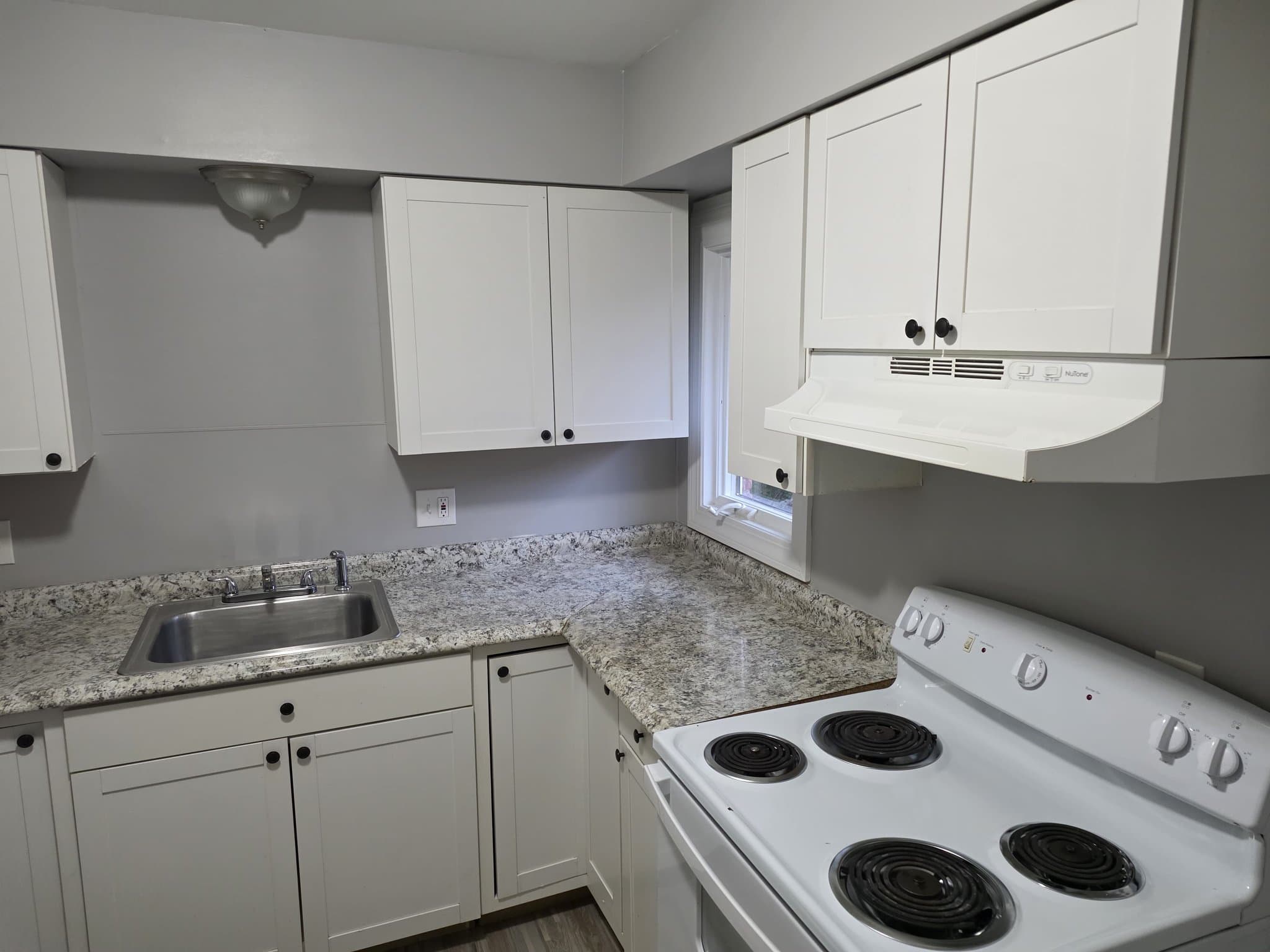 Waterbury Apartment: 40 Whitewood Road
