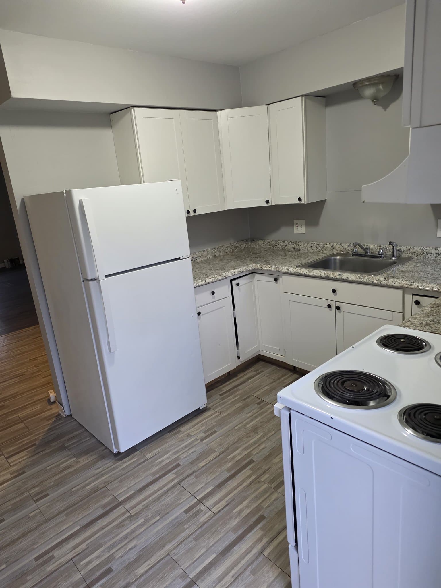 Waterbury Apartment: 40 Whitewood Road