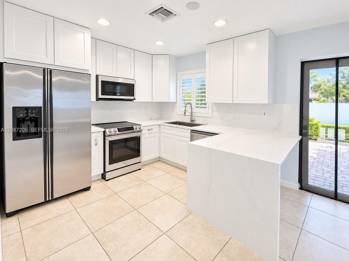 Boca Raton House: 148 NW 8th St