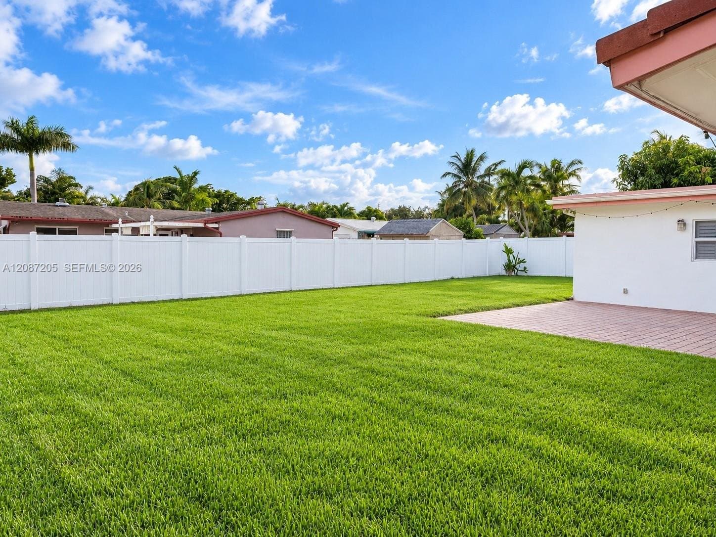 Boca Raton House: 148 NW 8th St