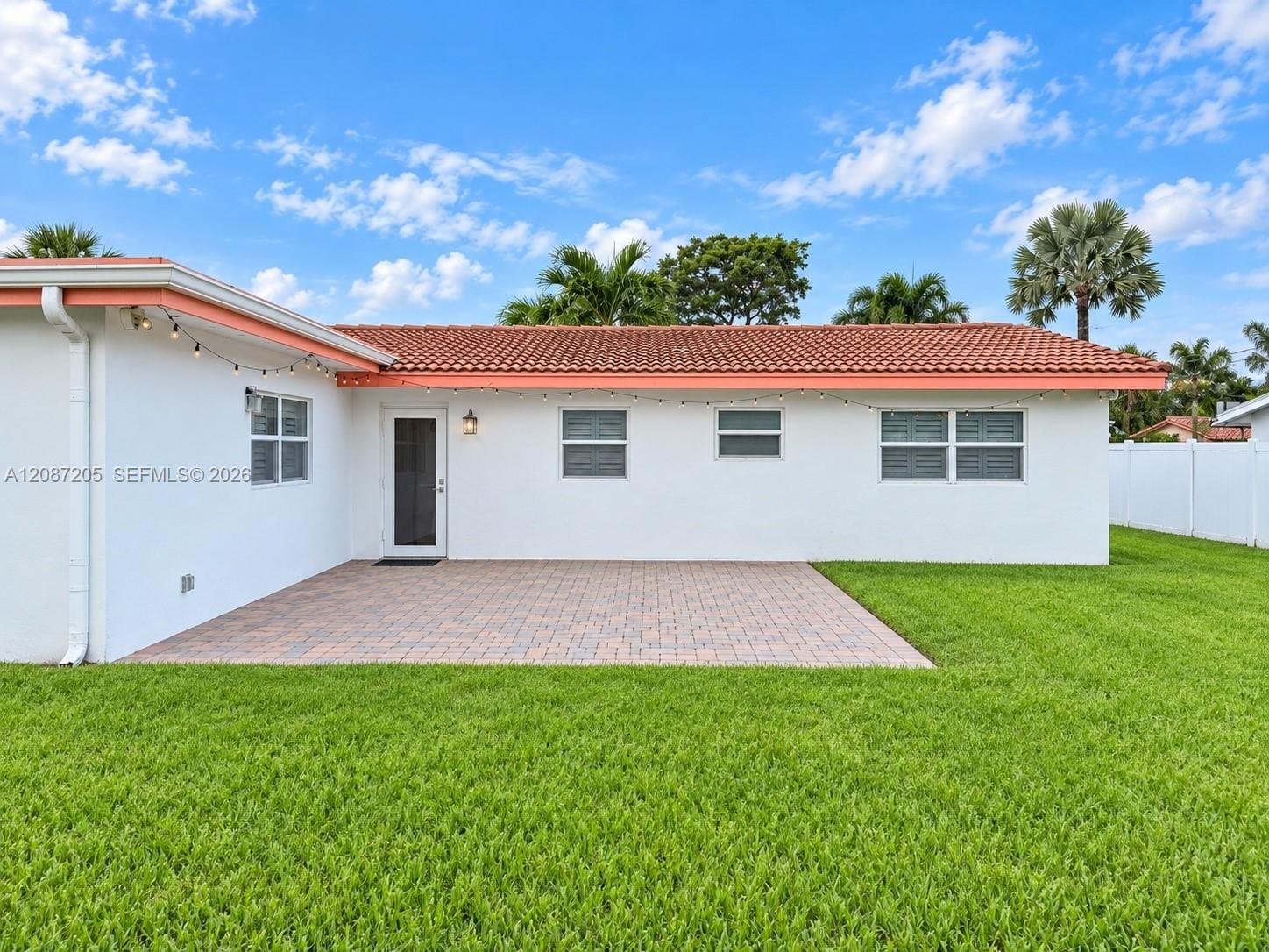 Boca Raton House: 148 NW 8th St