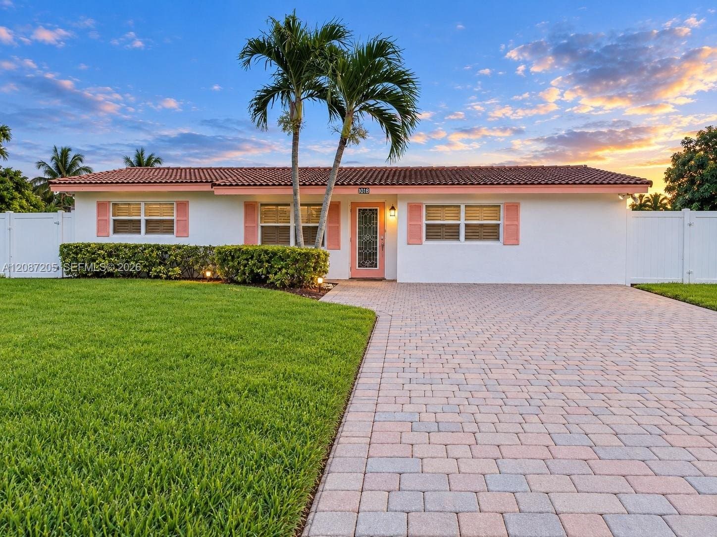 Boca Raton House: 148 NW 8th St