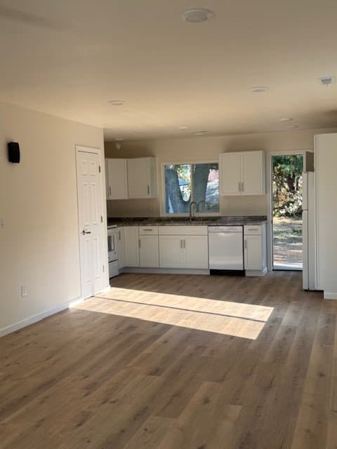 Albion Townhome: 1210 3rd St