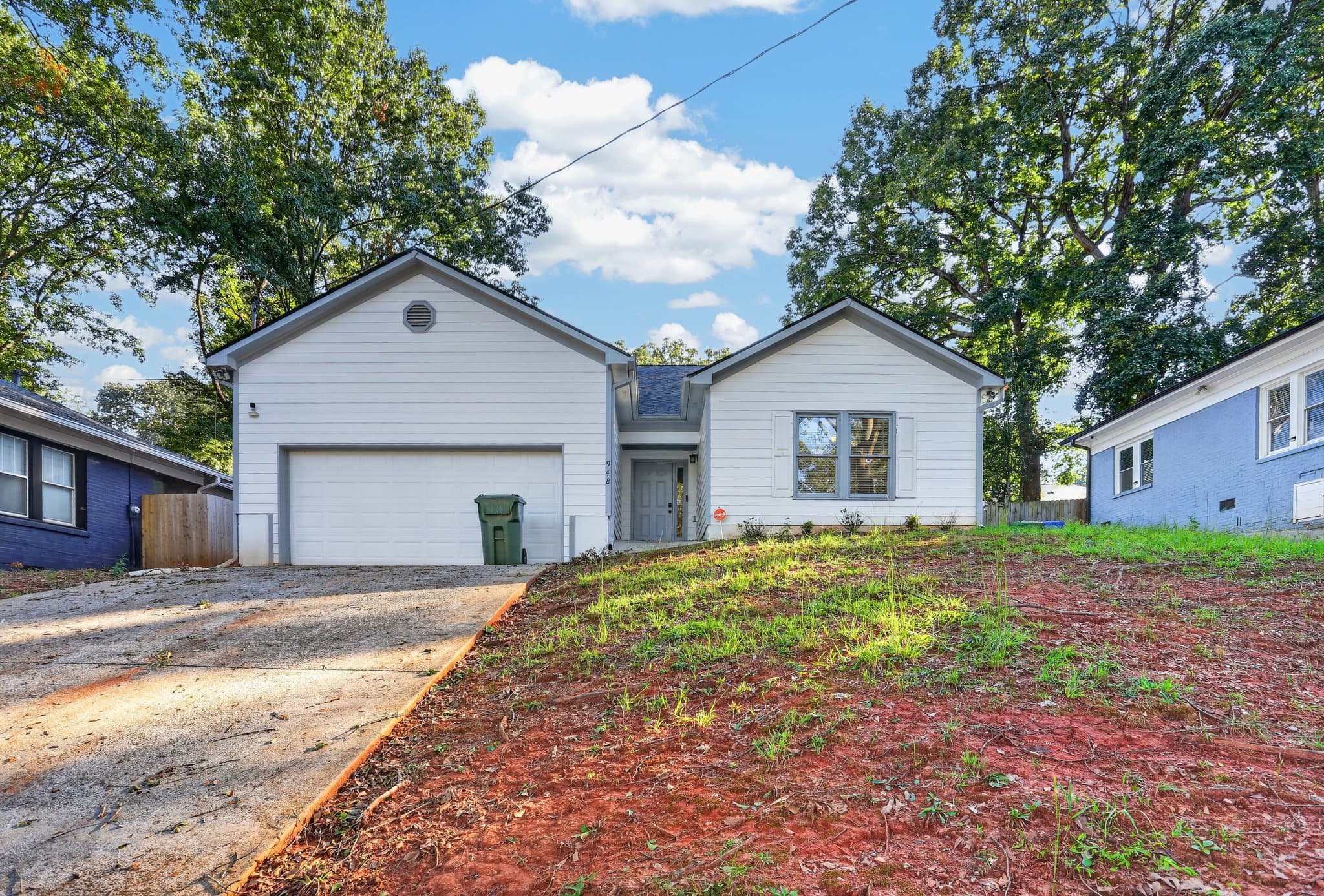 Atlanta House: 948 Byron Dr SW