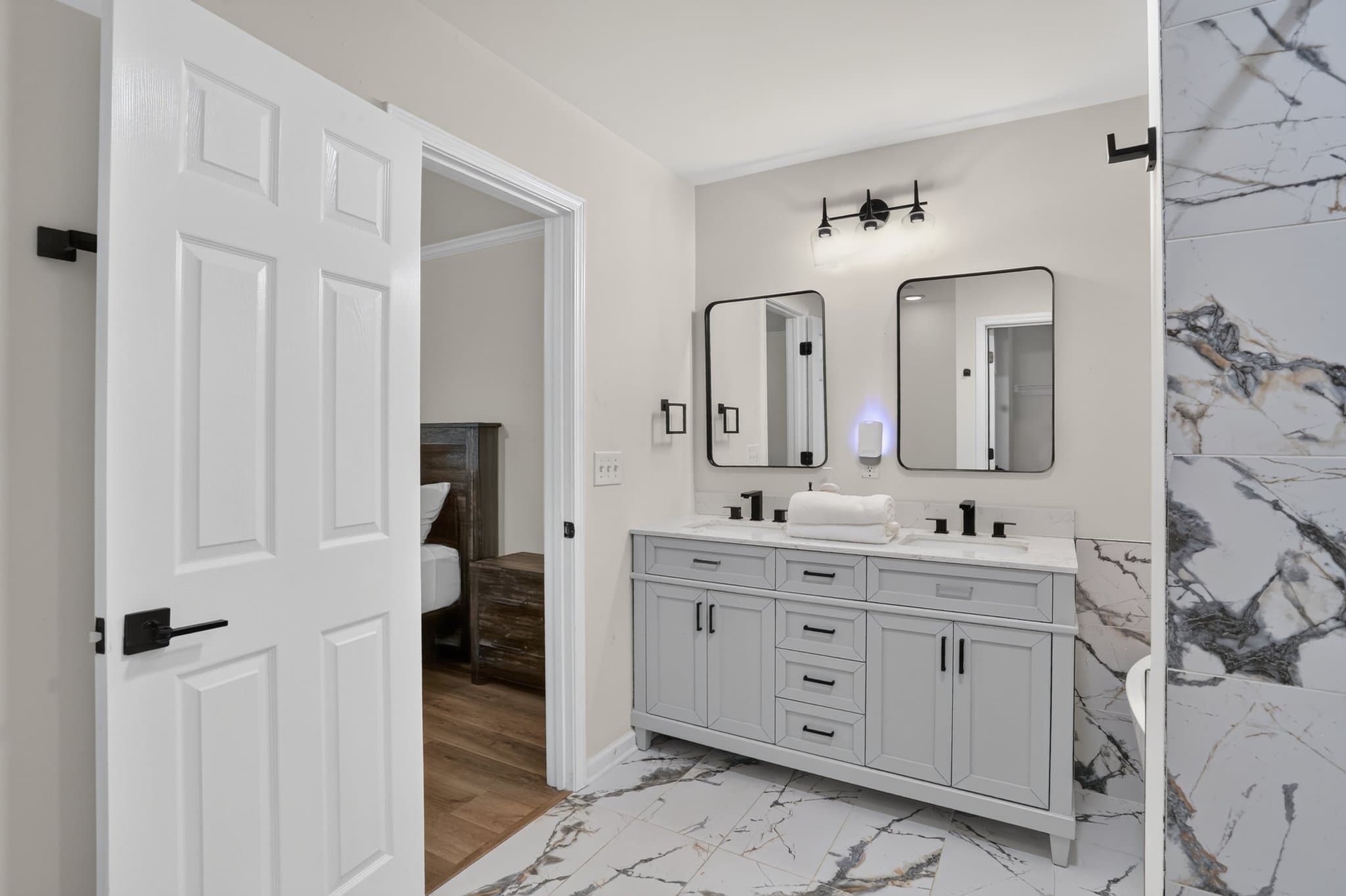 Atlanta House: 948 Byron Dr SW
