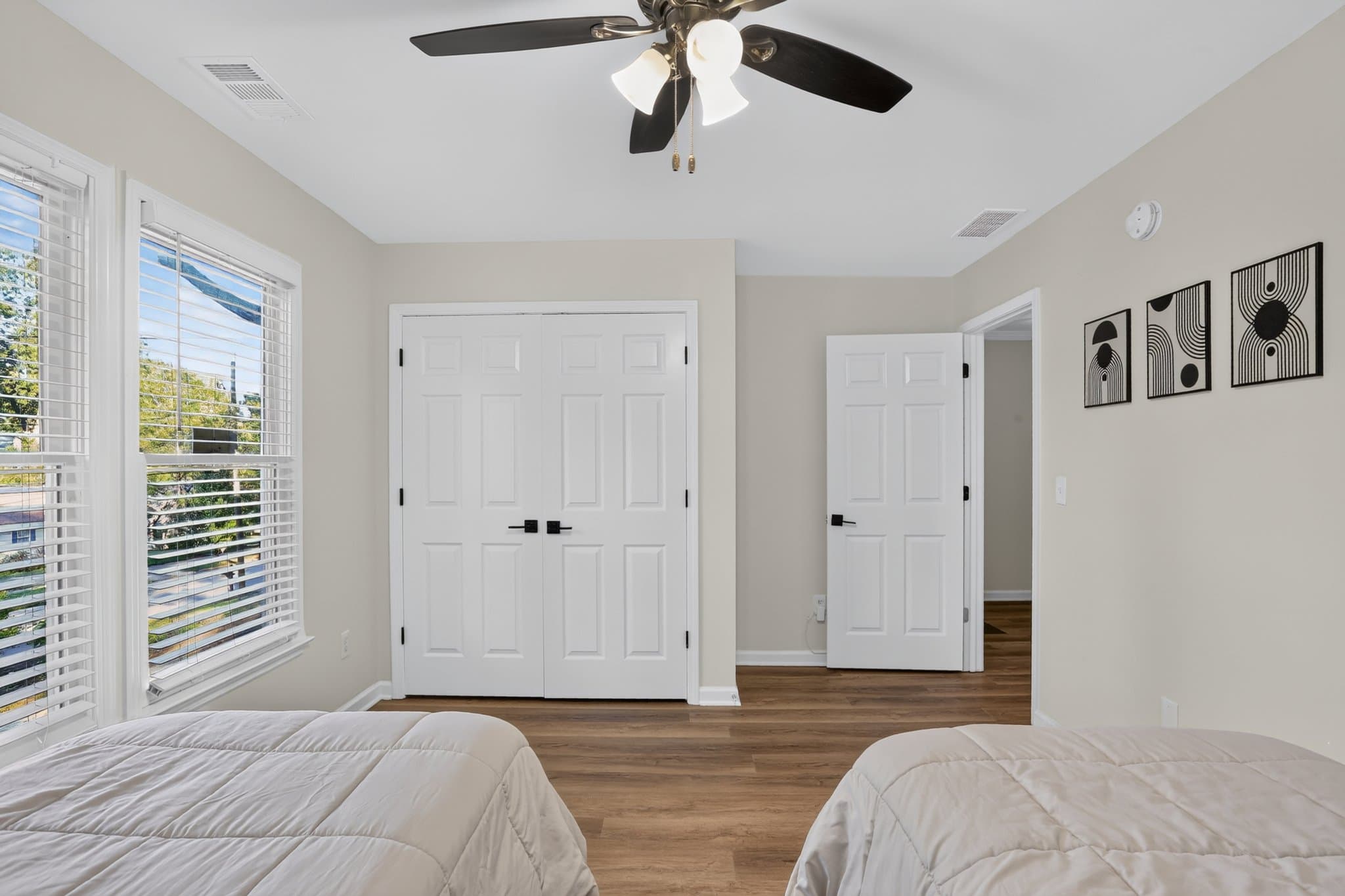 Atlanta House: 948 Byron Dr SW