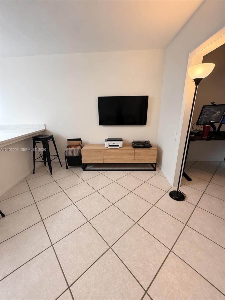 COCONUT CREEK Condo: 1207 Bahama Bnd