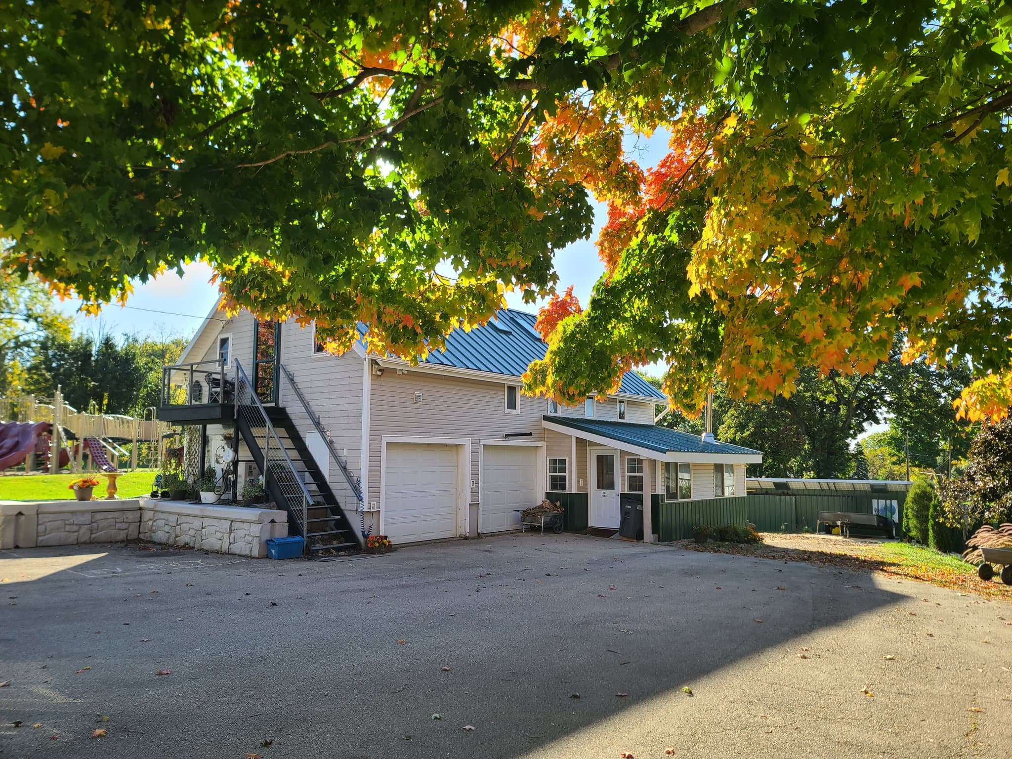 Dubuque Apartment: 2901 Hillcrest Rd