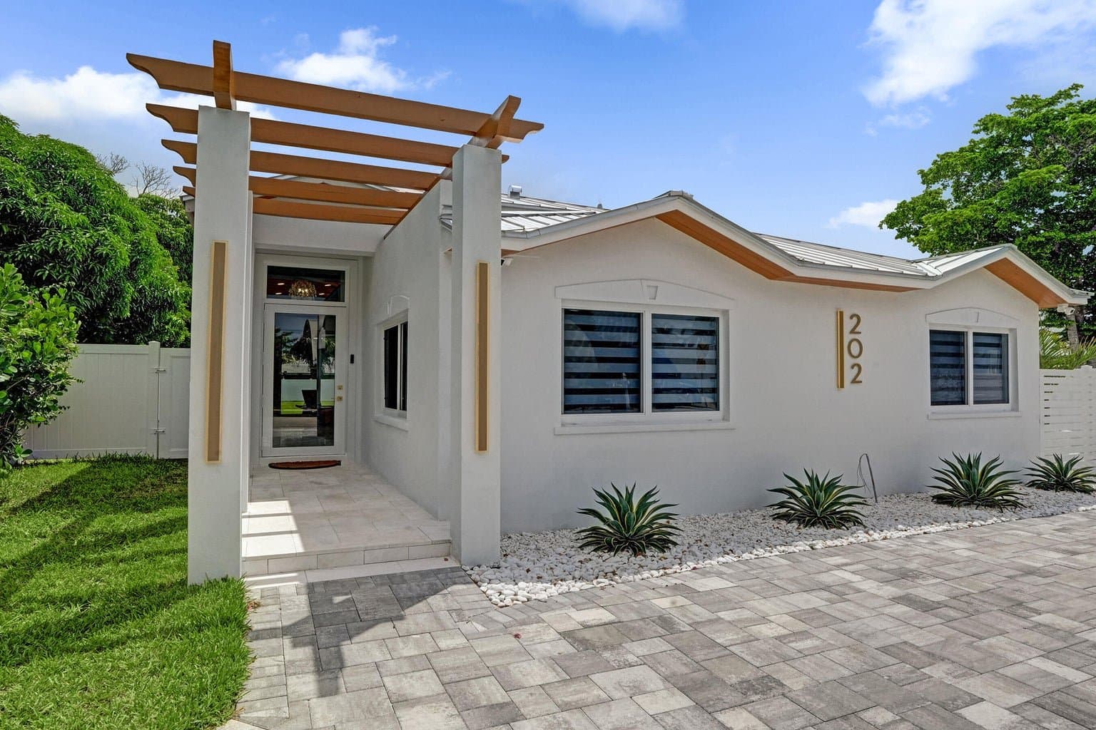 Delray Beach House: 202 SE 4th St