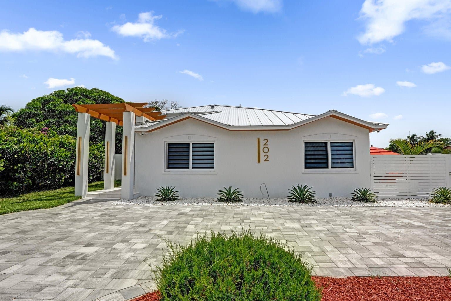 Delray Beach House: 202 SE 4th St