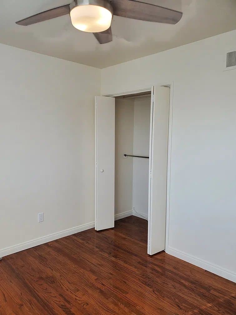 National City House: 1214 Manchester St