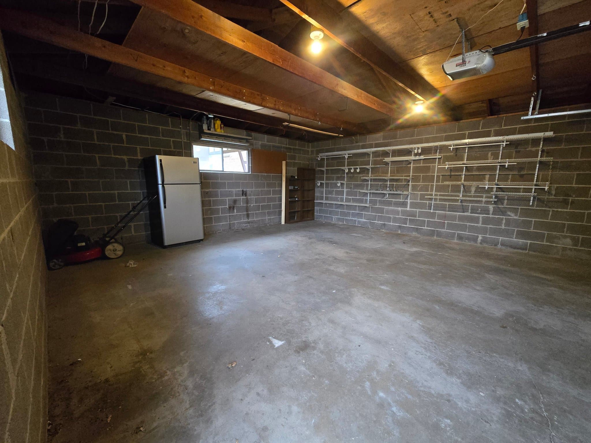 Edgewater House: 2230 Marshall St