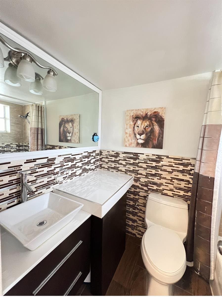 NORTH BAY VILLAGE Condo: 7904 West Dr