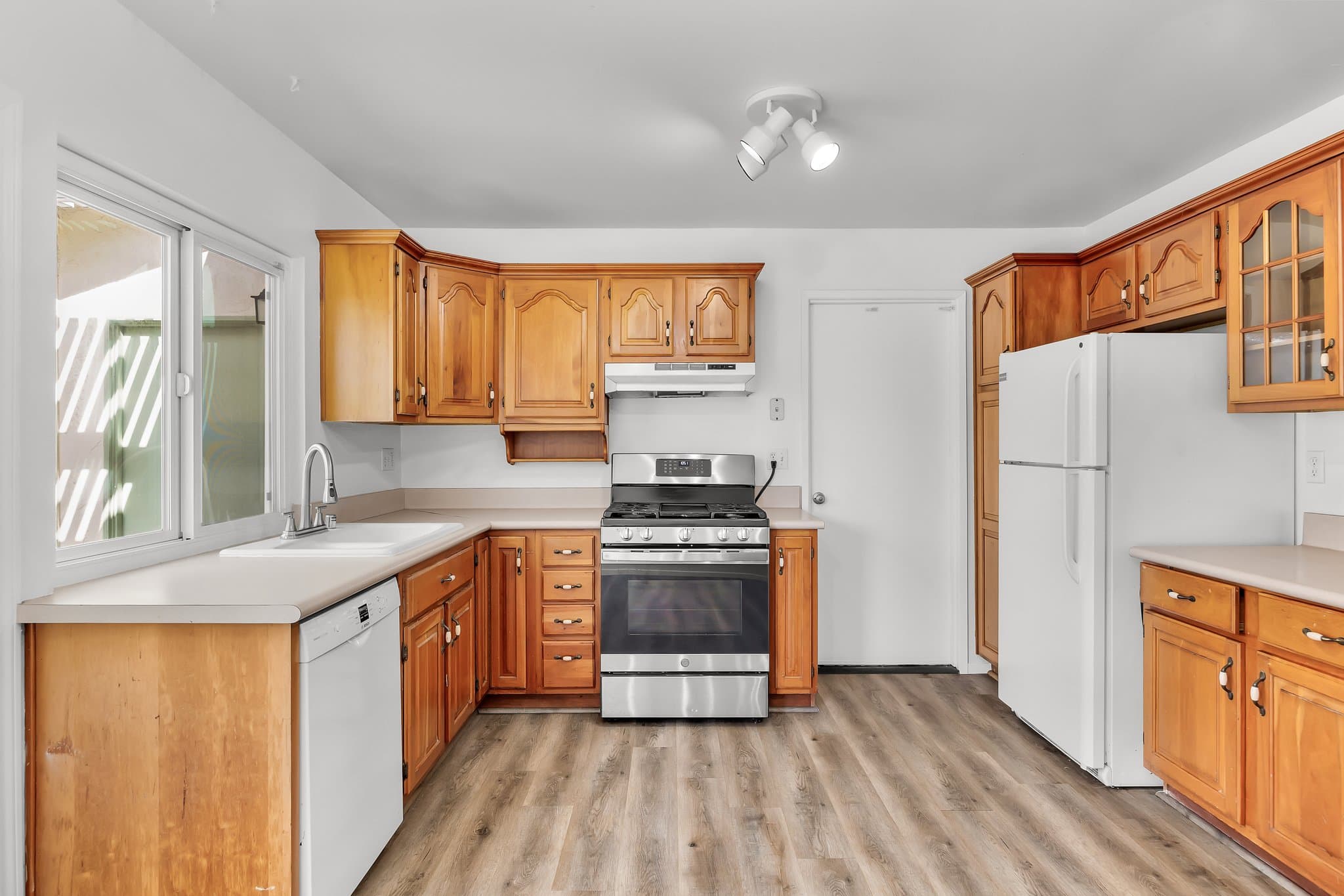 San Diego House: 7380 Steinbeck Ave