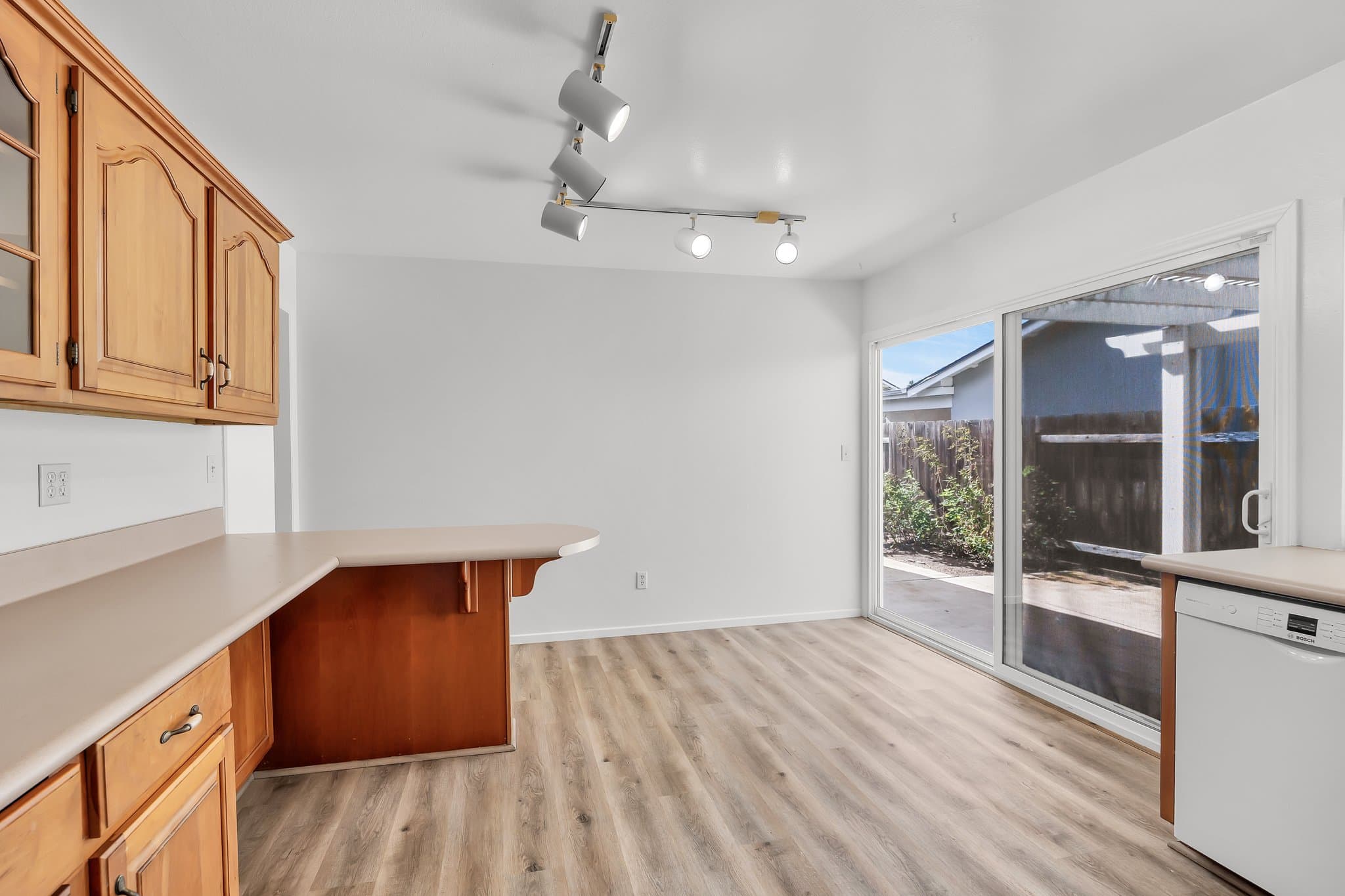 San Diego House: 7380 Steinbeck Ave