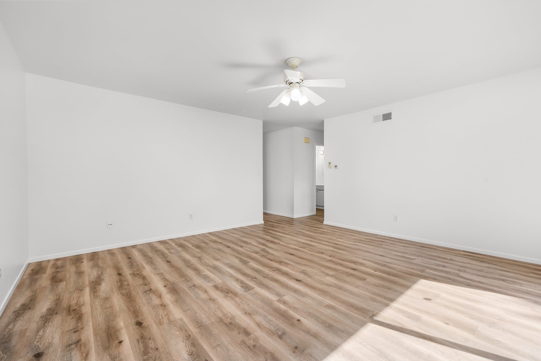 San Diego House: 7380 Steinbeck Ave