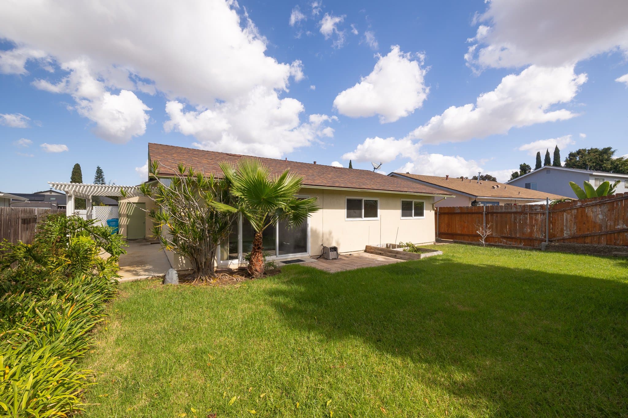 San Diego House: 7380 Steinbeck Ave