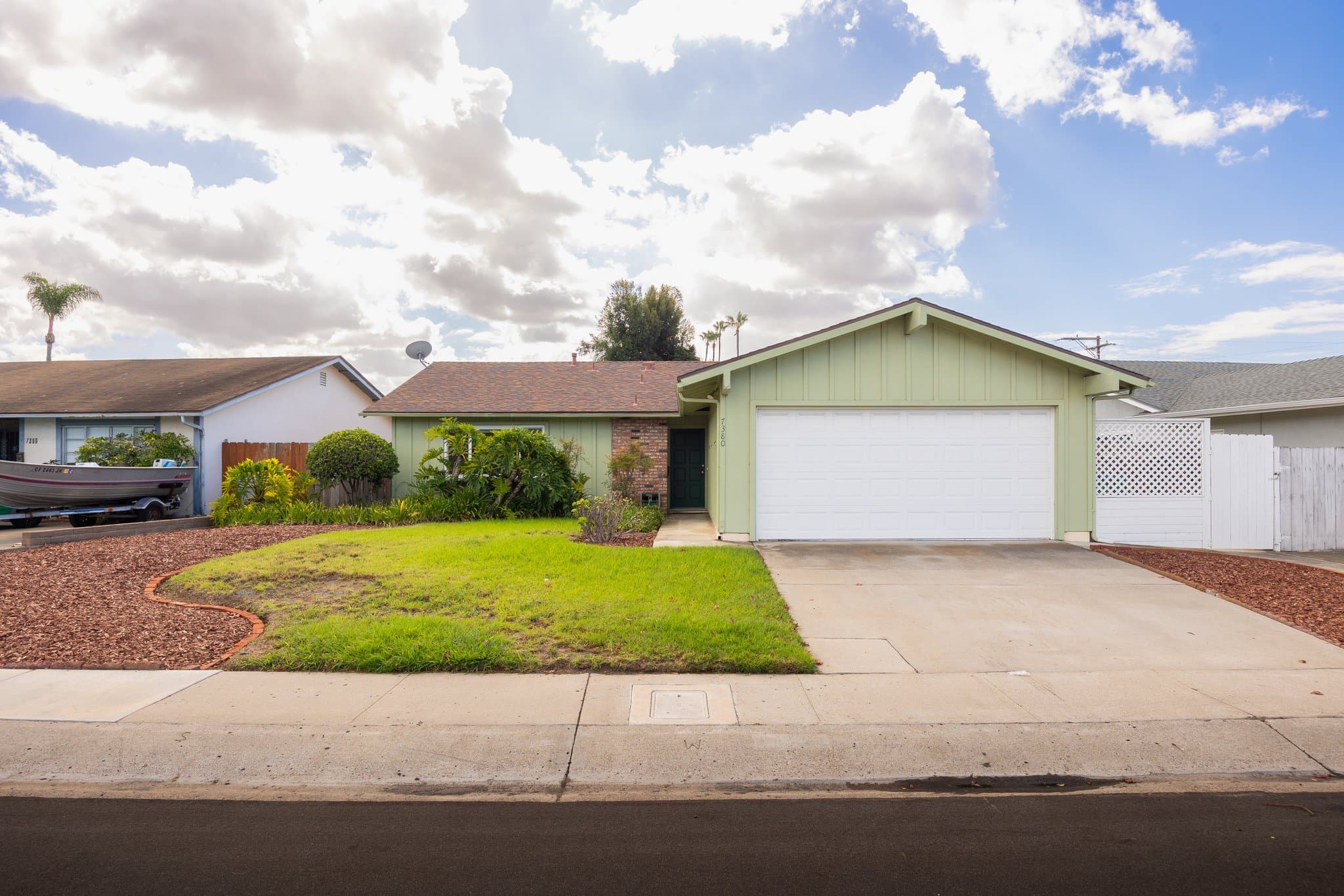 San Diego House: 7380 Steinbeck Ave