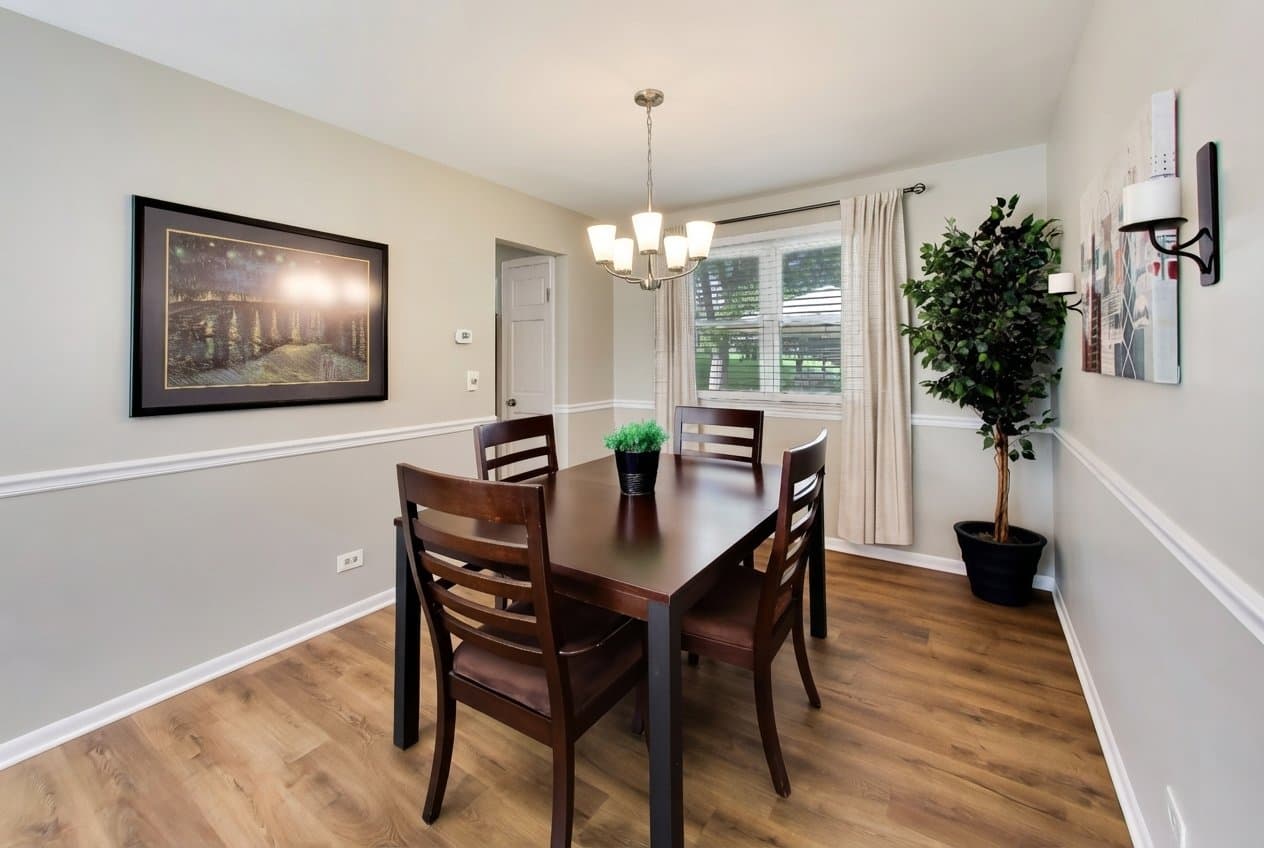 Naperville House: 24w680 Lakewood Dr