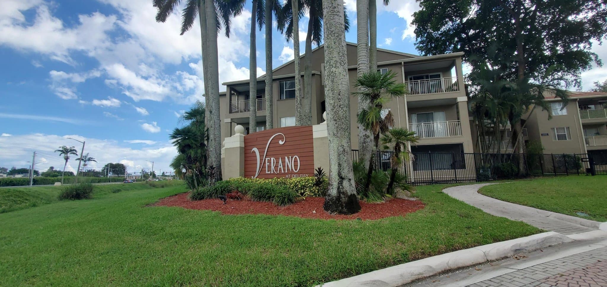 Delray Beach Condo: 1845 Palm Cove Blvd