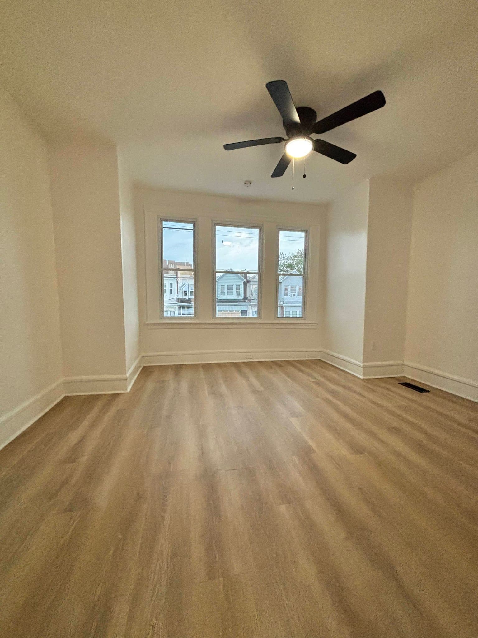 Philadelphia Townhome: 5520 Greenway Ave