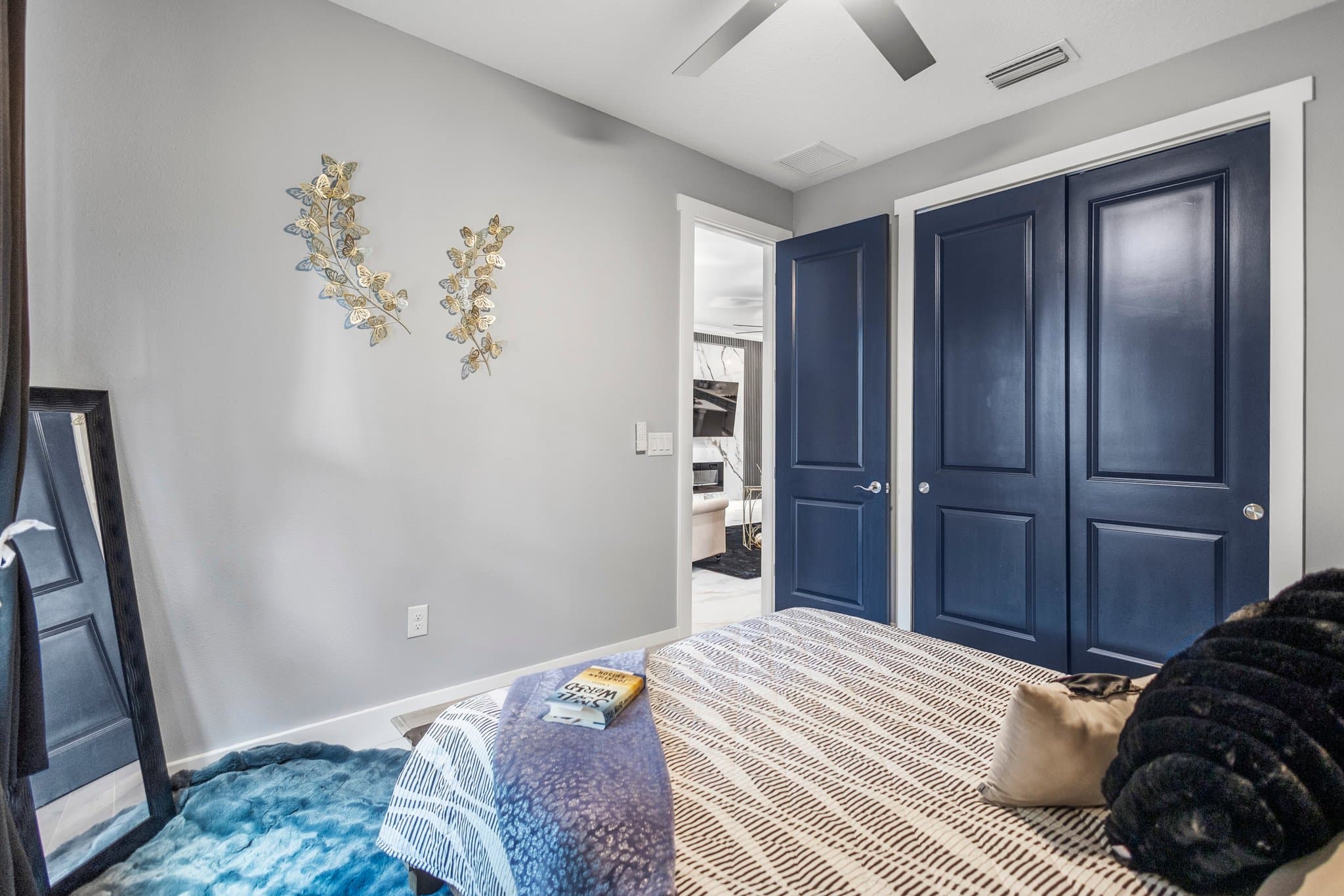 Spring Hill House: 14227 Spring Hill Dr