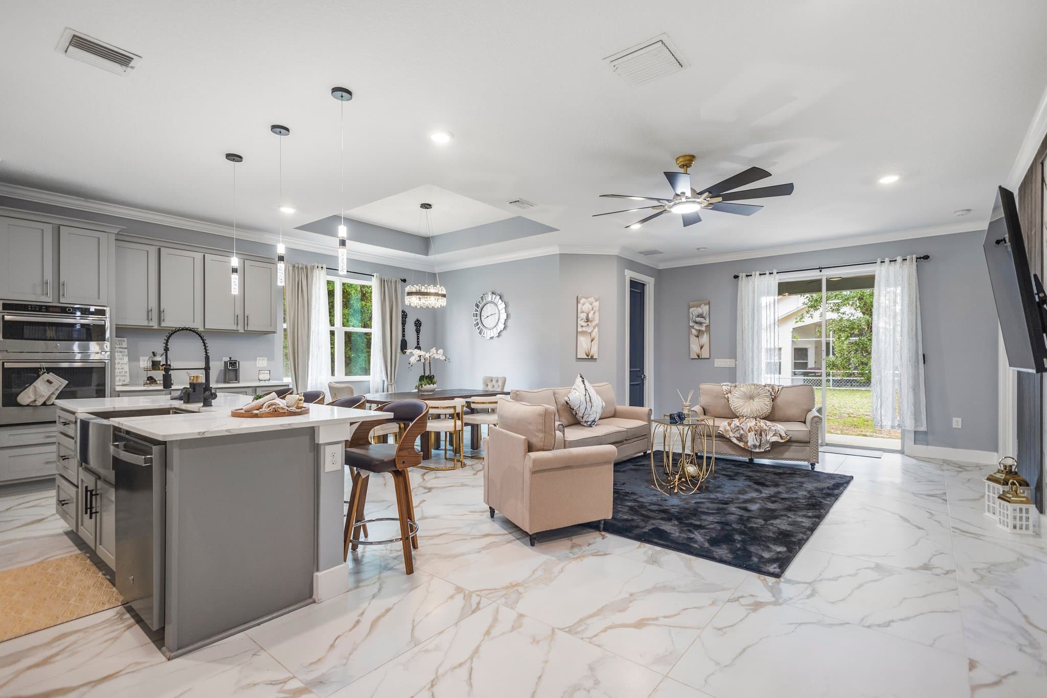 Spring Hill House: 14227 Spring Hill Dr