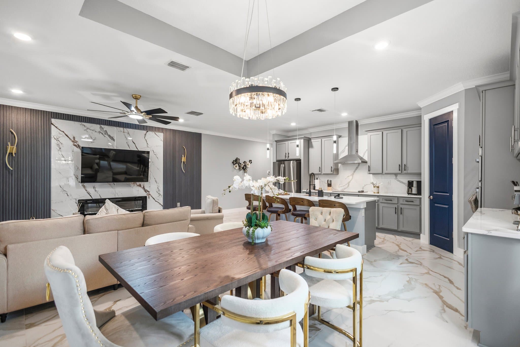 Spring Hill House: 14227 Spring Hill Dr