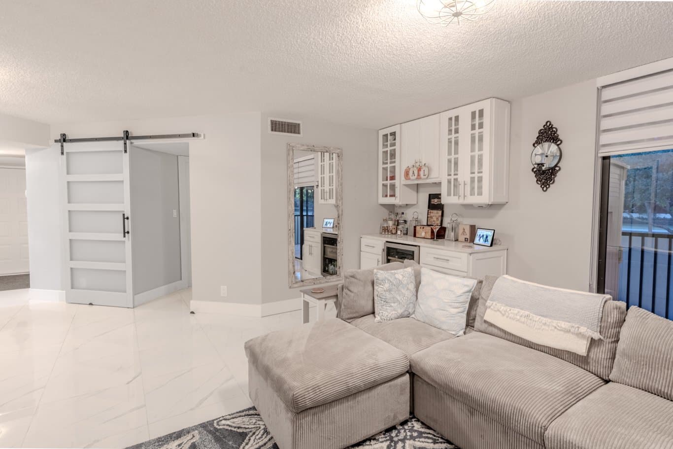 Plantation Condo: 10451 W Broward Blvd