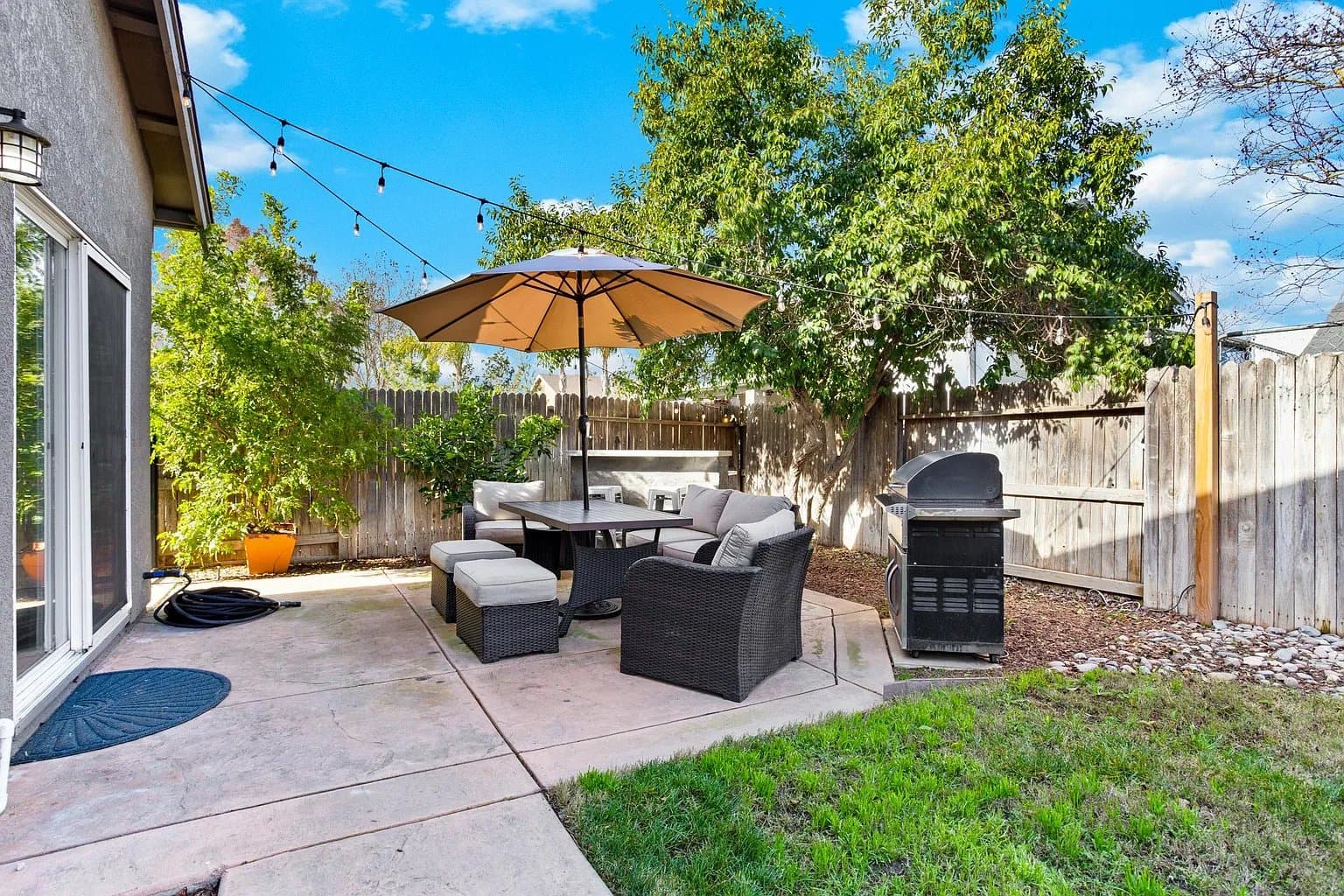 Hughson House: 6909 Prelude Ln
