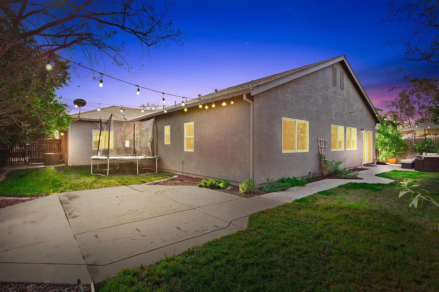 Hughson House: 6909 Prelude Ln