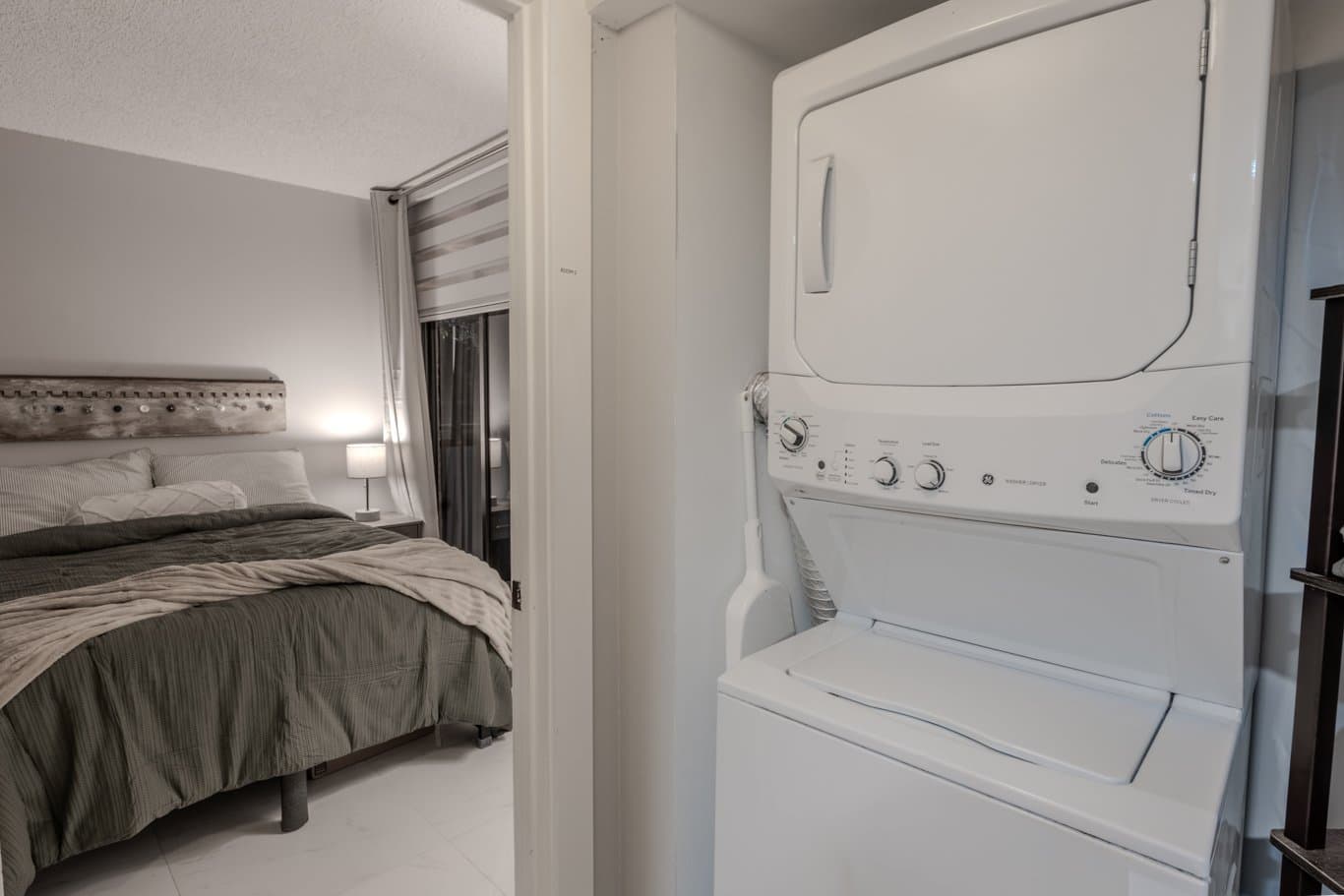 Plantation Condo: 10451 W Broward Blvd
