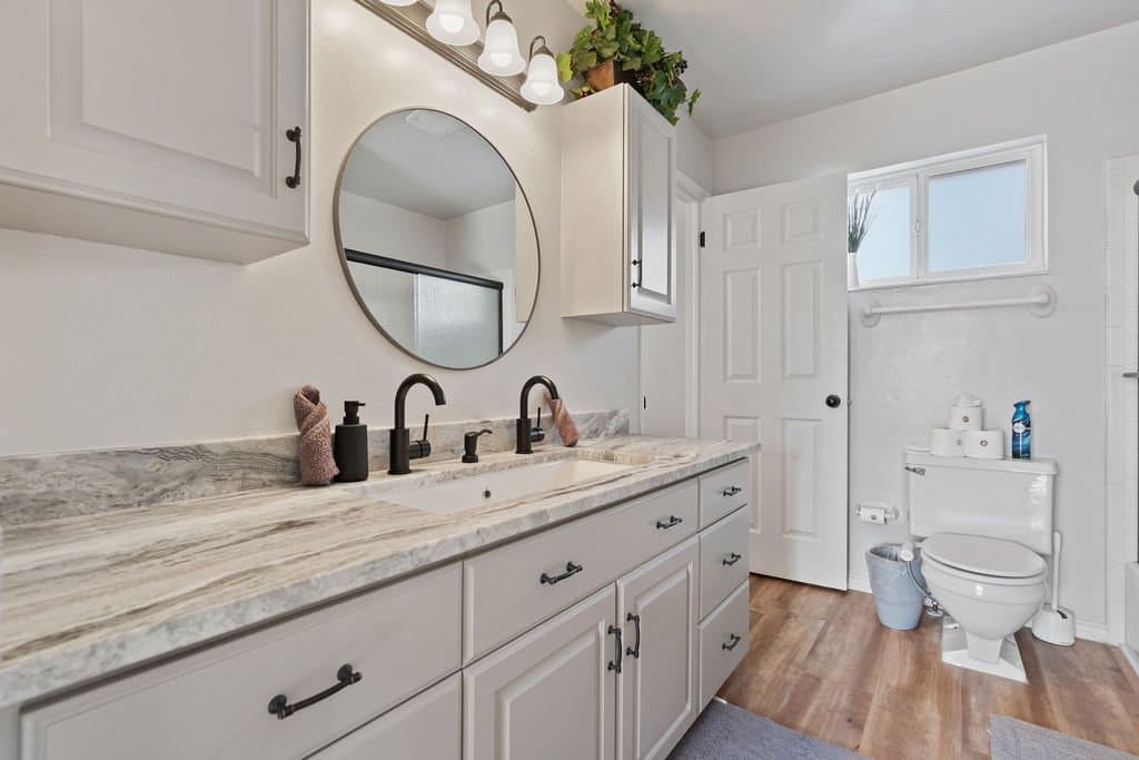 Cottonwood Heights House: 2987 E Bengal Blvd