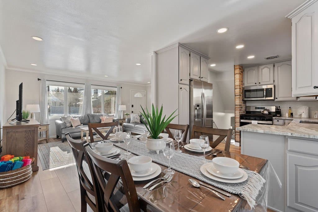 Cottonwood Heights House: 2987 E Bengal Blvd