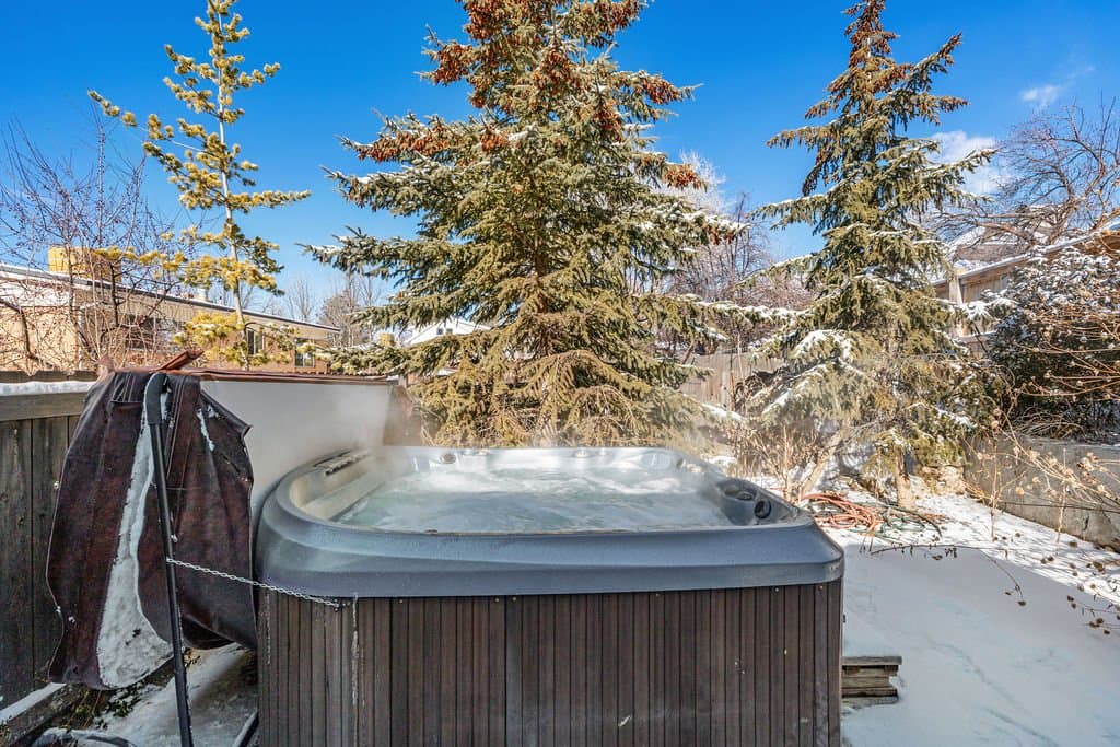 Cottonwood Heights House: 2987 E Bengal Blvd