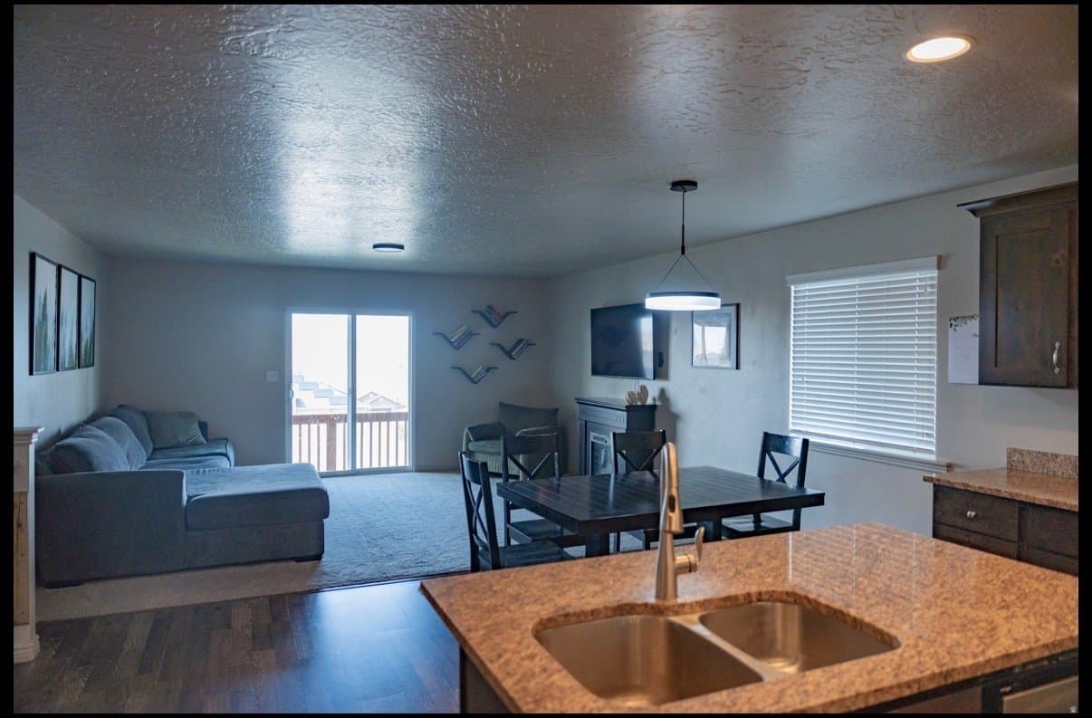 Santaquin House: 417 Slate Dr