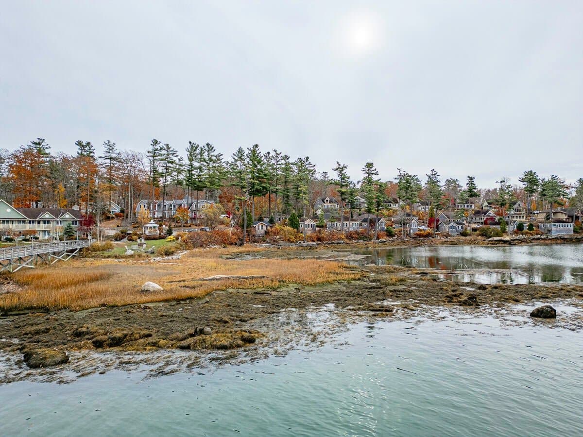 Edgecomb Condo: 302 Eddy Rd