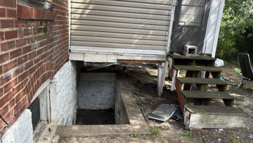 Saint Louis House: 4824 Margaretta Ave