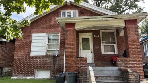 Saint Louis House: 4824 Margaretta Ave