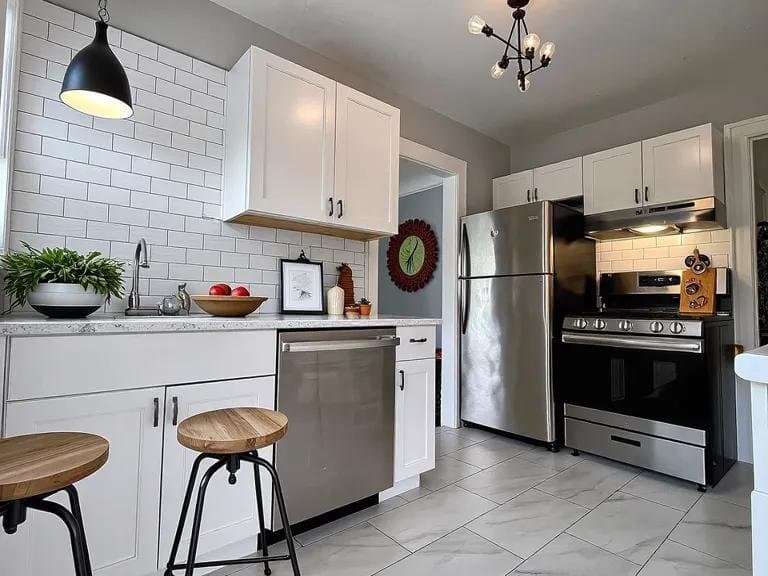 Pontiac Townhome: 99 W Rundell