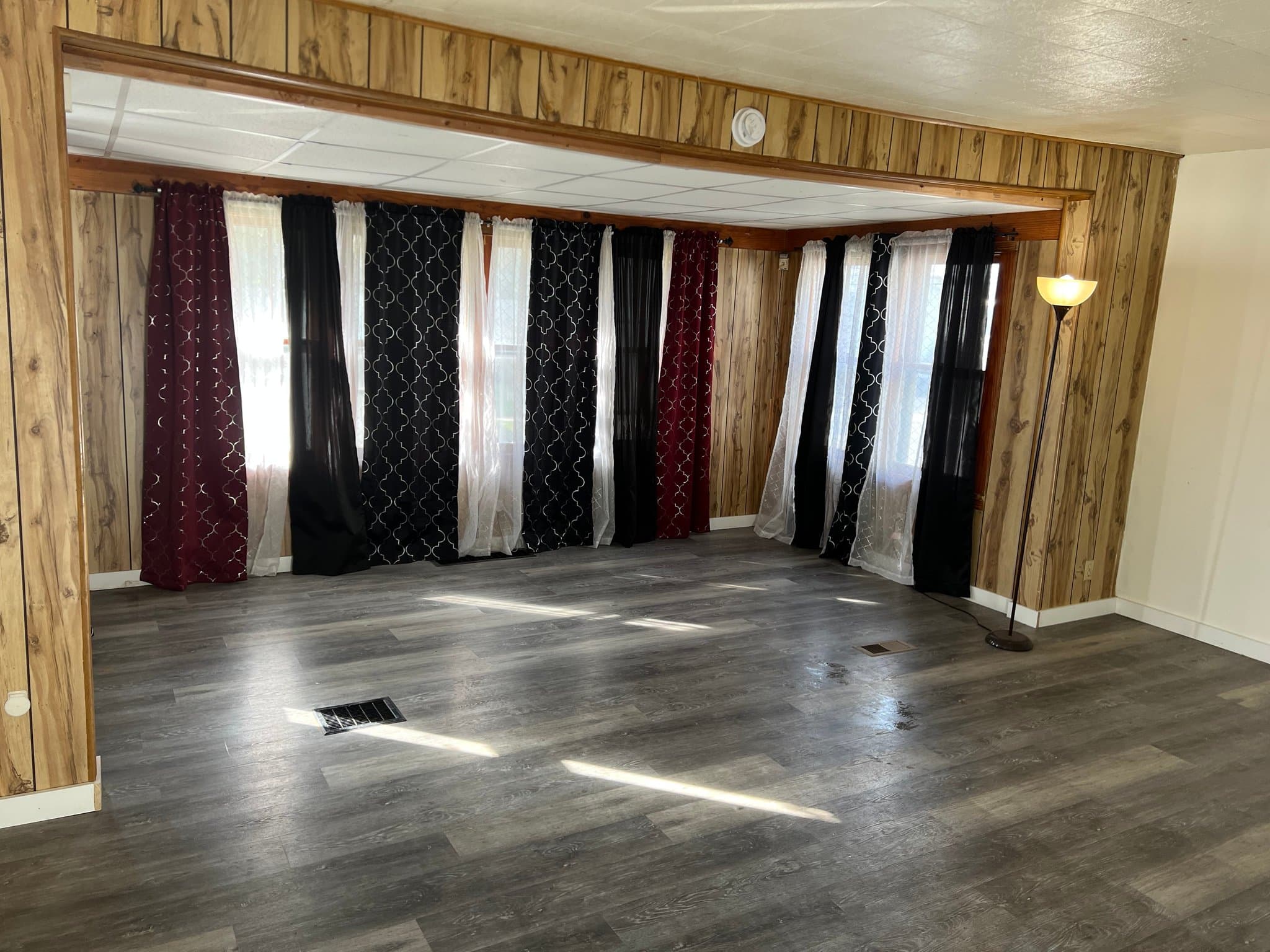 Buffalo House: 213 Newburgh Ave