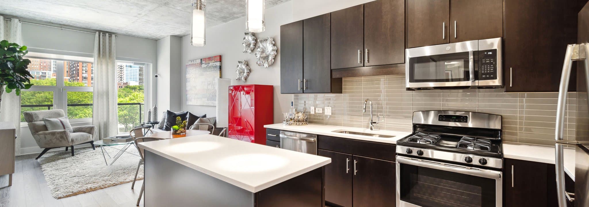 Chicago House: 867 S Clark