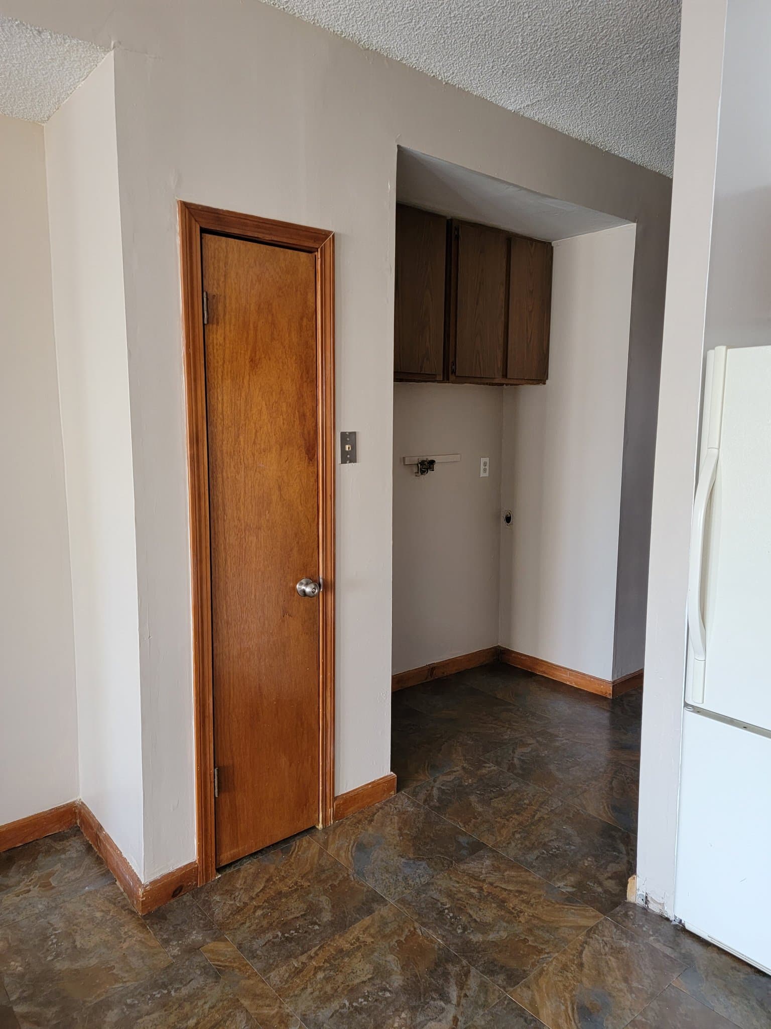 Hartford Apartment: 43 Lenox St