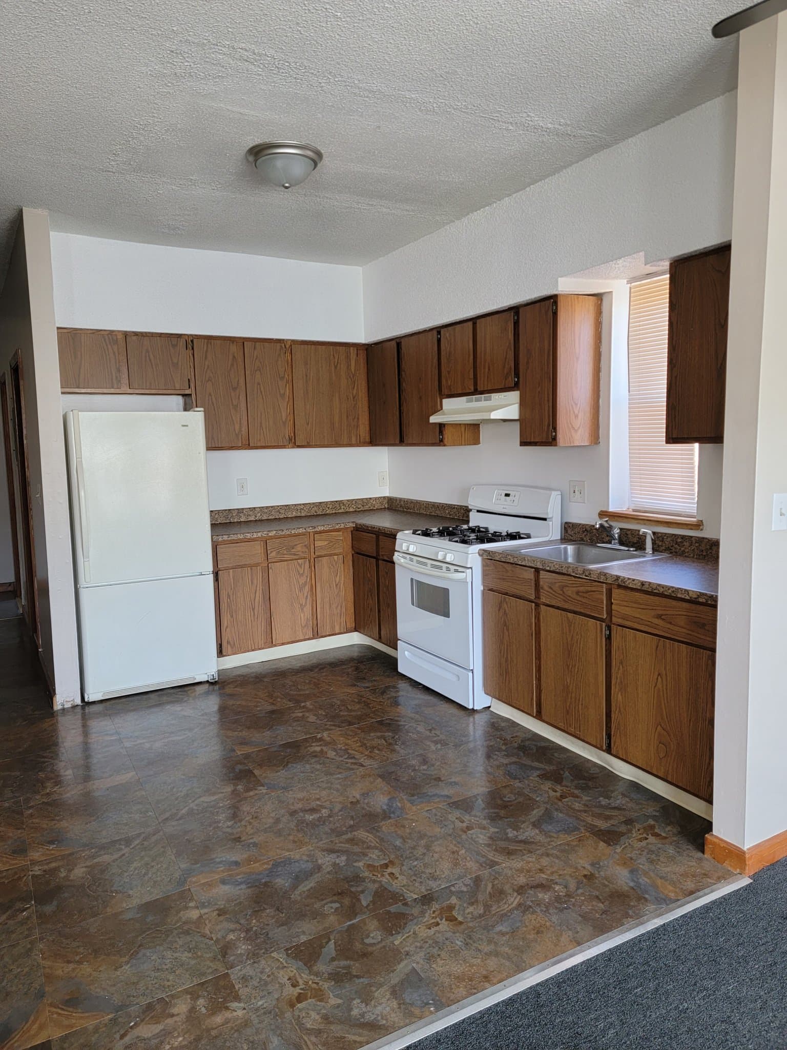 Hartford Apartment: 43 Lenox St