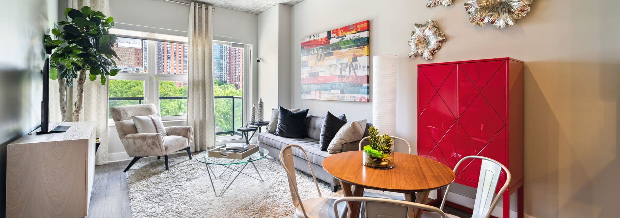 Chicago Apartment: 867 S Clark
