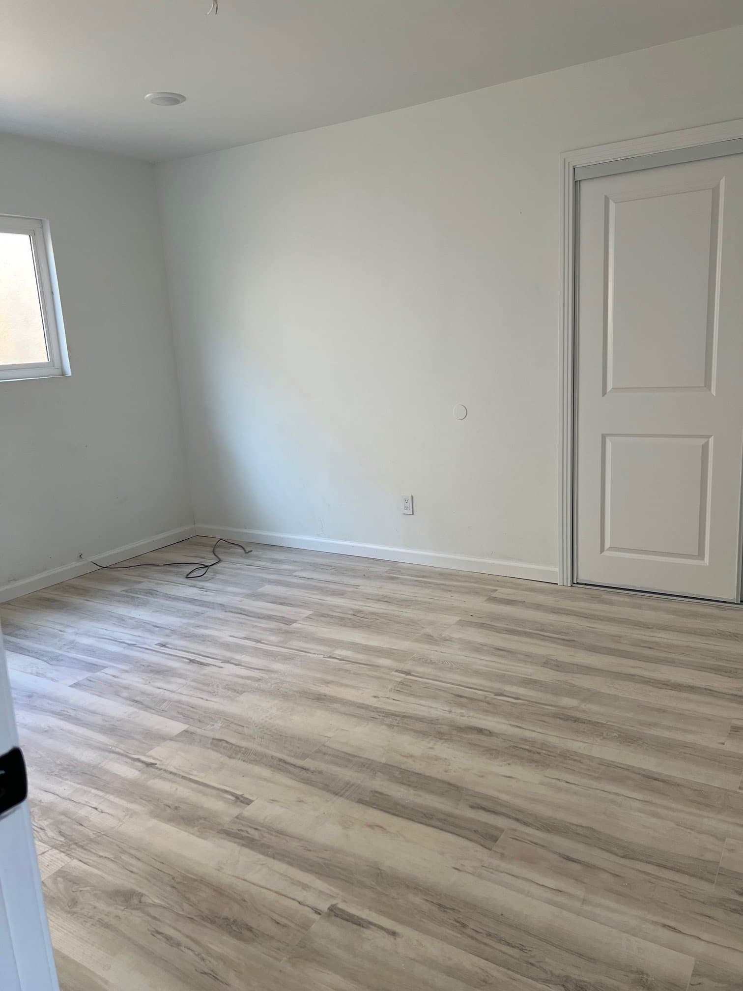 Los Angeles Apartment: 522 N Alexandria Ave