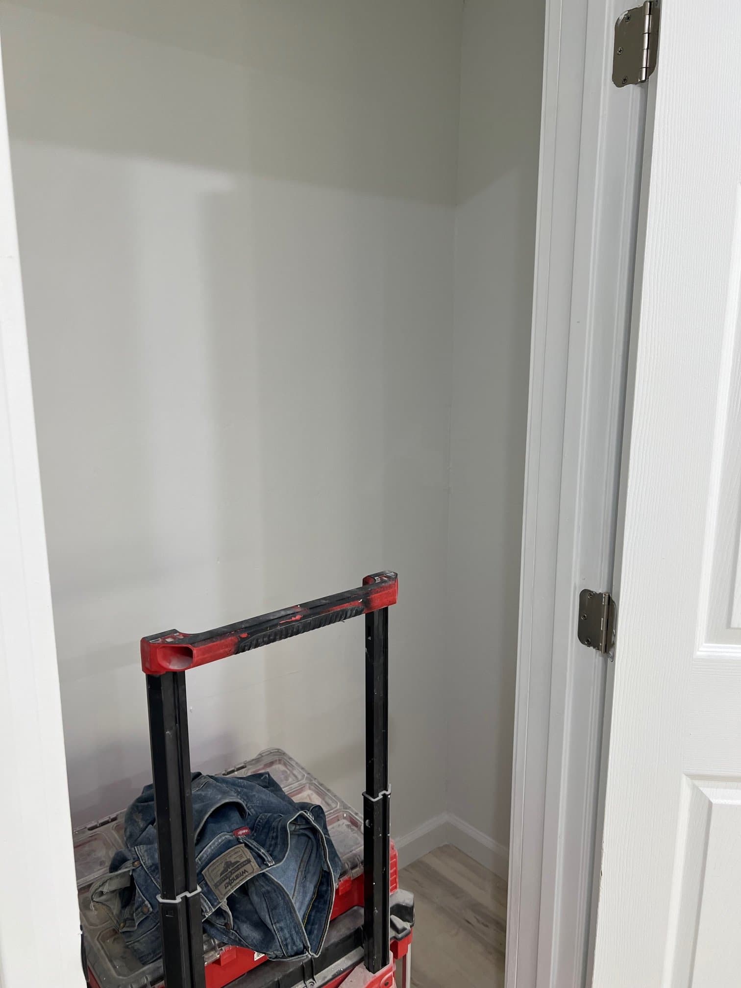 Los Angeles Apartment: 522 N Alexandria Ave
