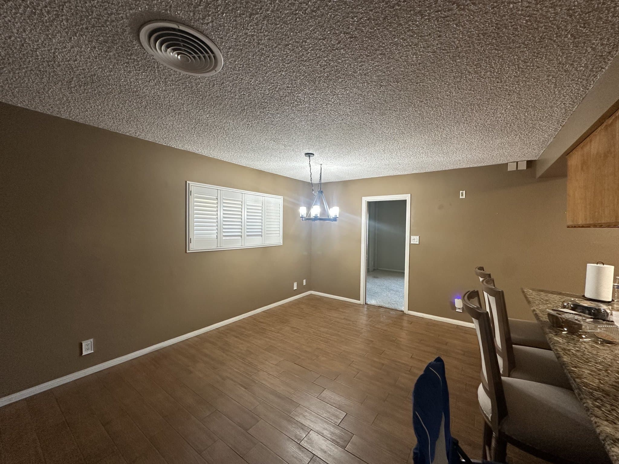 Bakersfield House: 200 Electra